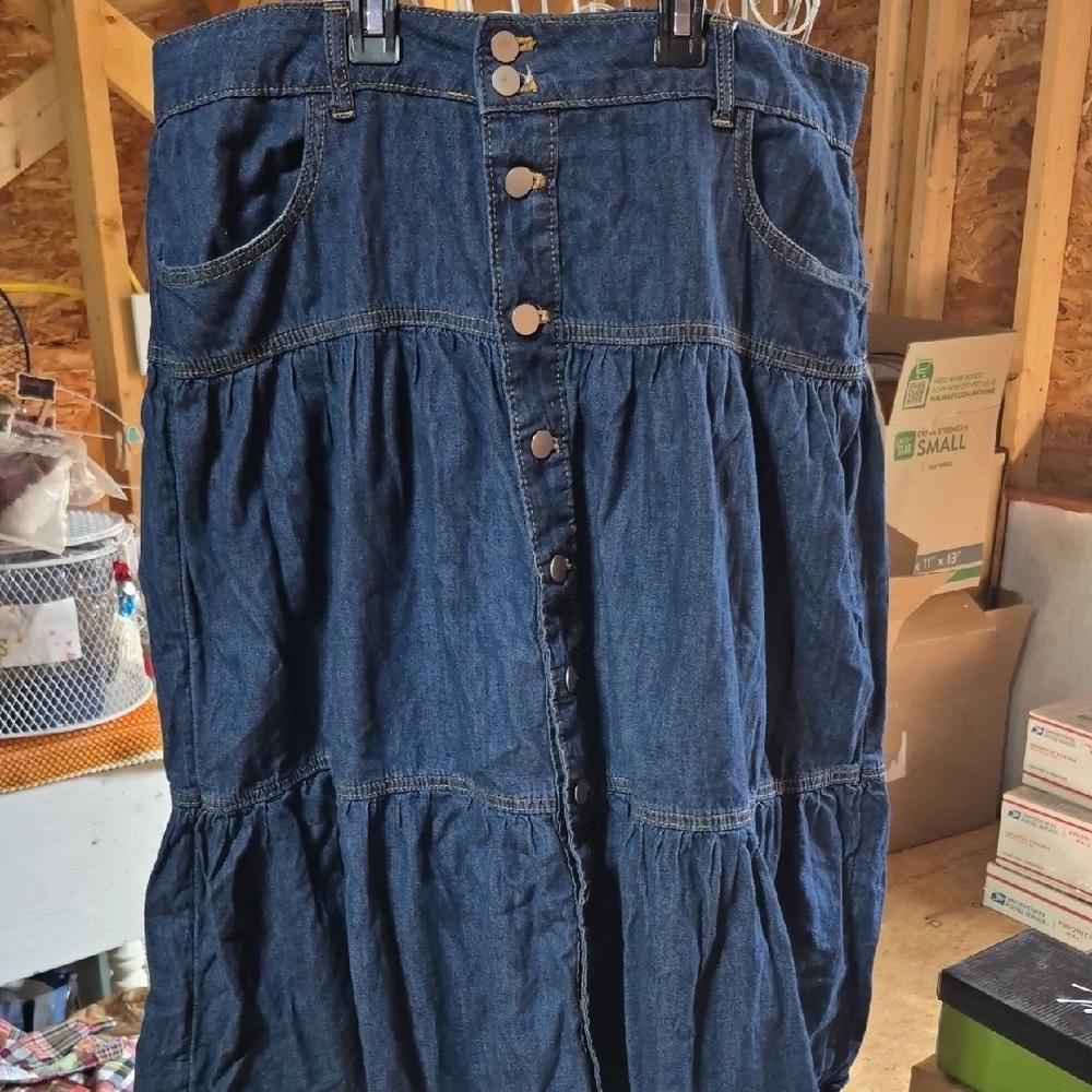 Time and Tru Blue Denim Skirt - Picture 2 of 9